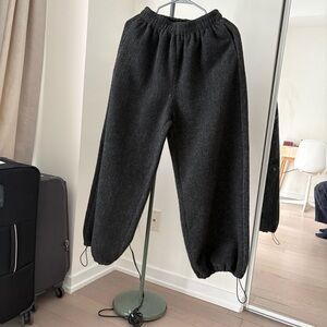 Women’s dark gray jogger pants
